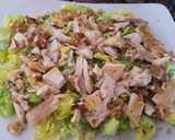 Foto del paso 3 de la receta: Ensalada con pollo, aguacate, frutos secos, semillas y queso