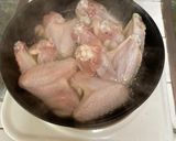 Une image de l'étape 1 de Ailes de poulet frit.