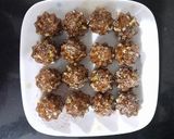 A picture of step 4 of Dry fruit Dates Modak.