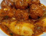 Foto del paso 8 de la receta: Albóndigas con calamares en salsa de glasé de gambas y boloñesa