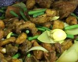 Gambar langkah 4 resipi Ayam Goreng Kunyit.