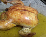 Foto del paso 3 de la receta: Pollo asado lento en su jugo