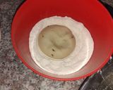A picture of step 3 of Aloo samosa.