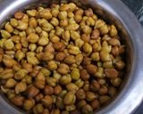 A picture of step 1 of Kaale Chane ki chatpati.