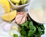 Foto del paso 1 de la receta: Aderezo de cilantro y aguacate