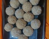લાડુ(Ladoo Recipe in Gujarati) રેસીપી સ્ટેપ5ફોટો