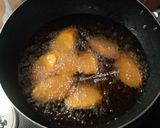 A picture of step 3 of Fried plantain,yam with scrambled eggs.