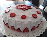 Foto del paso 10 de la receta: Bomba 💣 de frutilla 🍓dulce de leche y chantilly🤤👌🏻