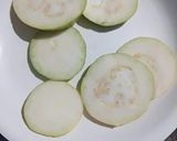A picture of step 3 of Grilled Gauva in Spinach Apple Curry.