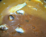 மண் சட்டி மத்தி மீன் குழம்பு (Maththi meen kulambu recipe in tam ரெசிபி ஸ்டேப் 5 புகைப்படம்