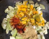 A picture of step 3 of Bottle gourd tomato curry.