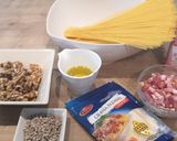 Une image de l'étape 1 de Spaghettis au pesto de Noix #février.