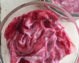 Foto del paso 8 de la receta: Copa cremosa de queso y frutos rojos con aroma de ron