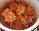 Körömpörkölt sós főtt burgonyával recept fázis 2 fotója