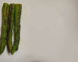 Foto del paso 7 de la receta: Solomillo de cerdo con manzana y espárragos trigueros