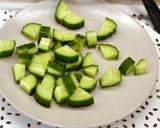 Ananászos uborkasaláta recept fázis 2 fotója