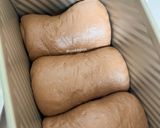 Foto langkah ke 6 dari resep Roti Tawar Cokelat Lembut ala Japanese.