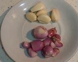 Foto langkah ke 1 dari resep Segi Tiga Roti Tawar Kari.