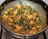 A picture of step 8 of Methi aloo curry.