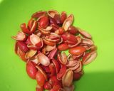 Foto langkah ke 2 dari resep Oseng Kerang dan Kulit Melinjo.