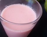 Foto del paso 1 de la receta: Licuado saludable de manzana frutilla y leche de almendras