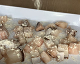 Foto del paso 1 de la receta: Tintorera en salsa, con setas
