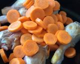 Foto del paso 1 de la receta: Patas de pollo estofadas