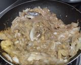 Foto del paso 3 de la receta: Dip de atún y berenjena con tostadas de ajo🍆🧅🥖🥯🥙🌯