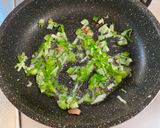 A picture of step 2 of Oatmeal Egg Fried Rice.