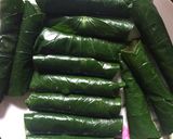 A picture of step 2 of Fried Beef Wrapped in Betel Leaves.