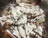 Gambar langkah 2 resipi Ketam Telur Masin.