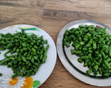 A picture of step 1 of String Beans bhaji.