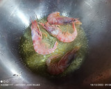 Foto del paso 5 de la receta: Suquet de gambas con patatas azules
