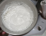 Foto del paso 3 de la receta: Merengue Suizo fácil y firme
