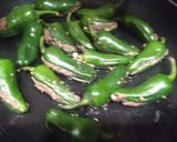 A picture of step 4 of Stuffed green chillies.