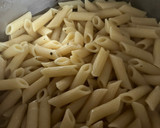Foto del paso 1 de la receta: Macarrones con gambones al ajillo y cherrys