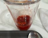 Hình bước làm 2 của món Strawberry Matcha Latte 🍓