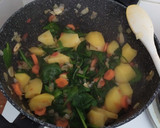 Foto del paso 4 de la receta: Guiso de lentejas rojas y espinacas al curry