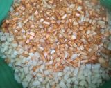Foto langkah ke 1 dari resep Pastel Mini Spesial (Wortel,Kentang,Ayam,Telur,Cabe)✓.