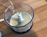 Une image de l'étape 1 de Sauce salade aillée au poivron rouge et moutarde de Dijon.