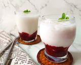 Foto langkah ke 3 dari resep Korean Strawberry Milk.