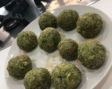 Foto del passaggio 7 della ricetta Canederli al broccolo fiolaro su fonduta di asiago e broccolo fiolaro