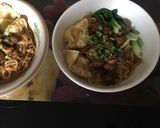 A picture of step 2 of Chicken mushroom noodle with wonton.