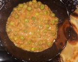 A picture of step 8 of Garden peas in coconut curry.