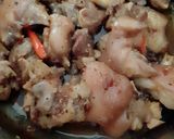 Hình bước làm 2 của món Giò heo kho nước dừa