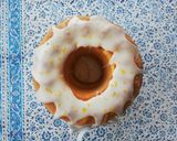 Túrós mazsolás kuglóf recept fázis 7 fotója