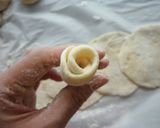 Foto langkah ke 6 dari resep Roti kukus ubi kuning bentuk mawar alias pao/bakpao.