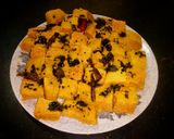 A picture of step 5 of Khaman Dhokla.