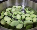 皇帝豆木耳炒肉的食譜步驟1照片