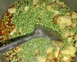 A picture of step 3 of Matar aloo chawal.